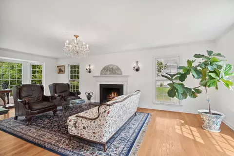 1222 W Deerpath Rd, Lake Forest, IL 60045 photo 3