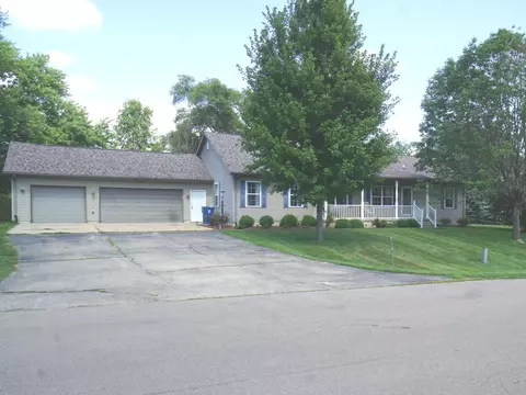 1668 Brandywine Ln, Dixon, IL 61021