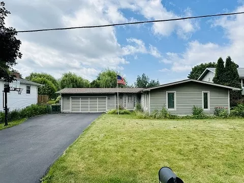 17951 W Winnebago Dr, Grayslake, IL 60030