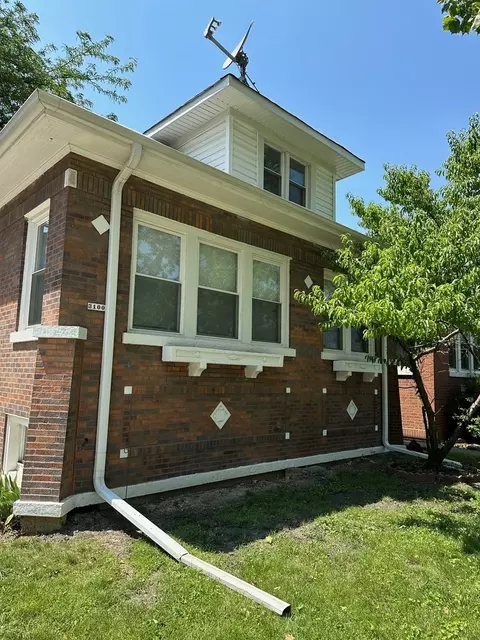 3100 N Kenneth Ave, Chicago, IL 60641