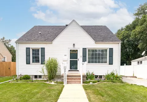 519 N State St, Gibson City, IL 60936