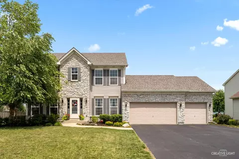 435 Shadow Wood Dr, Yorkville, IL 60560