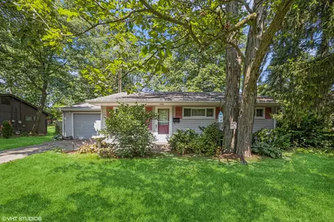 170 Joanne Ln, Dekalb, IL 60115