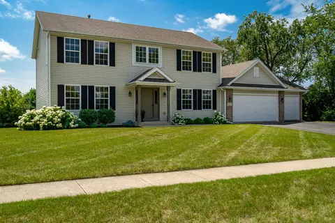 427 W Edson St, Poplar Grove, IL 61065