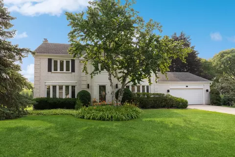 108 Augusta Dr, Deerfield, IL 60015