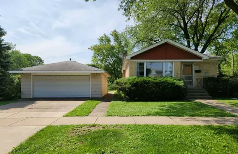 5141 W 83rd St, Burbank, IL 60459