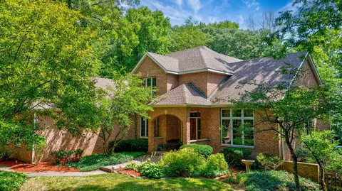 6910 Catalpa Ct, Spring Grove, IL 60081