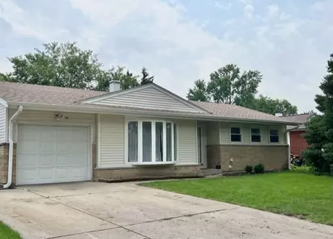 141 Crest Ave, Elk Grove Village, IL 60007