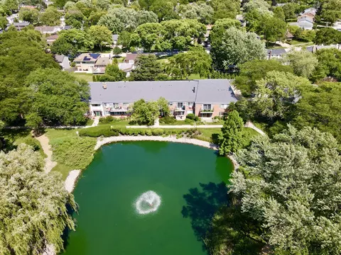 714 E Algonquin Rd #J101, Arlington Heights, IL 60005