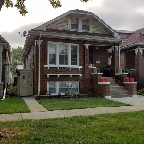 2304 Harvey Ave, Berwyn, IL 60402