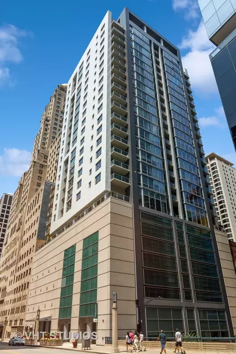 160 E Illinois St #906, Chicago, IL 60611