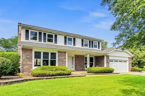 661 Stuart Dr, Carol Stream, IL 60188