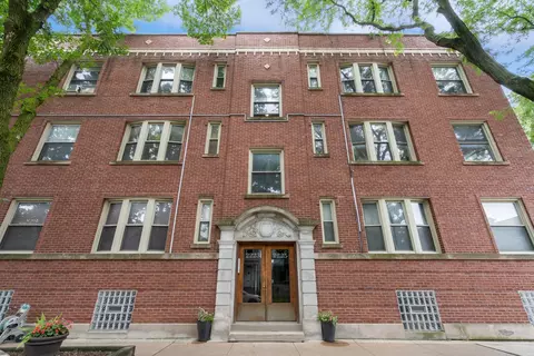 2225 W Ainslie St #2B, Chicago, IL 60625
