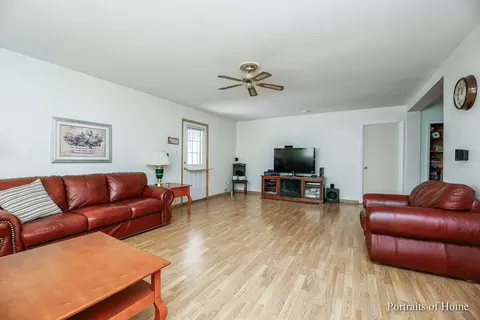 2832 S 12th Ave, Broadview, IL 60155 photo 4
