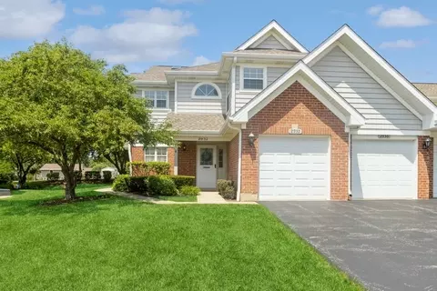 2932 Heatherwood Dr #2932, Schaumburg, IL 60194