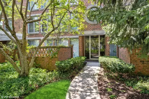 8050 Arbor Ln #201, Northfield, IL 60093