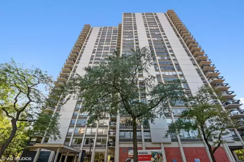 1360 N Sandburg Ter #2402, Chicago, IL 60610
