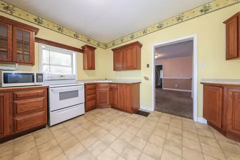 115 N Main St, Seneca, IL 61360 photo 5
