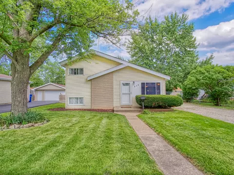 429 N Westmore Ave, Villa Park, IL 60181