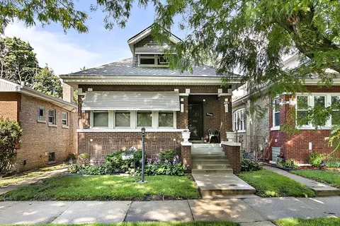 8852 S Parnell Ave, Chicago, IL 60620