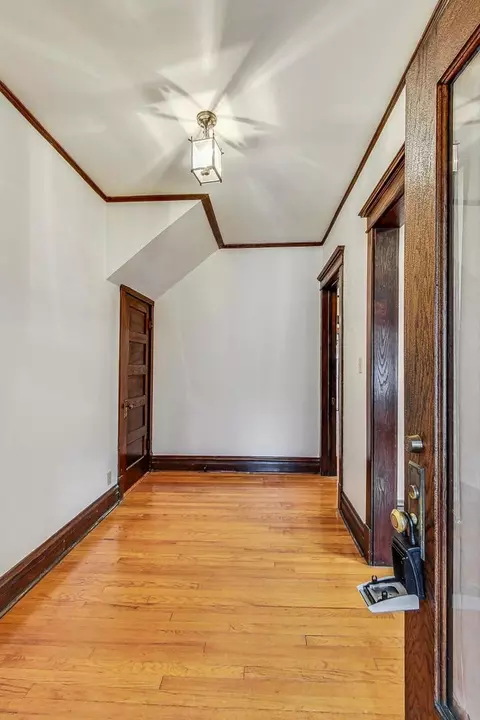 1823 Wesley Ave, Evanston, IL 60201 photo 3