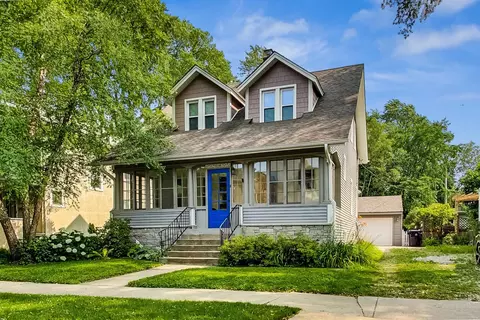 1216 Cleveland St, Evanston, IL 60202