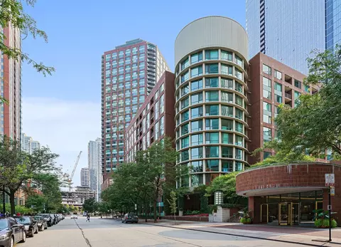 440 N Mcclurg Ct #709, Chicago, IL 60611