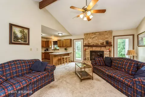 5010 W Glenbrook Trl, Mchenry, IL 60050 photo 6