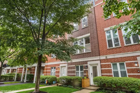 2717 W Dakin St, Chicago, IL 60618