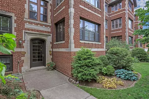805 W Church St #5, Champaign, IL 61820