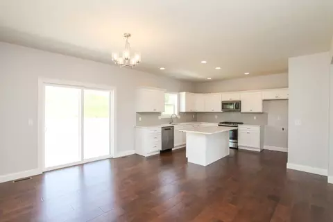 304 Raef Rd, Downs, IL 61736 photo 17