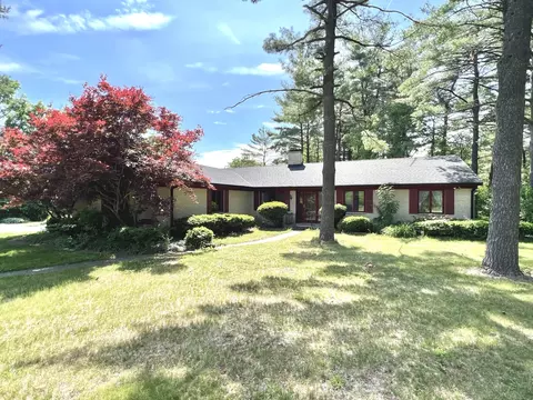 5307 Timber Ln, Woodstock, IL 60098