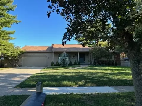 1902 Maynard Dr, Champaign, IL 61822