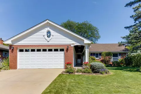707 S William St, Mount Prospect, IL 60056