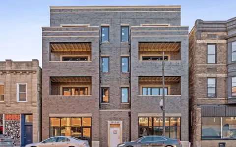 2913 W Belmont Ave #2A, Chicago, IL 60618