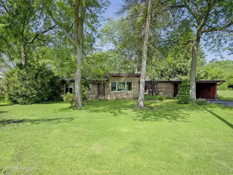 1524 S Summit Ave, Villa Park, IL 60181