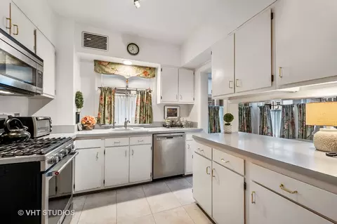 2234 Ewing Ave, Evanston, IL 60201 photo 7