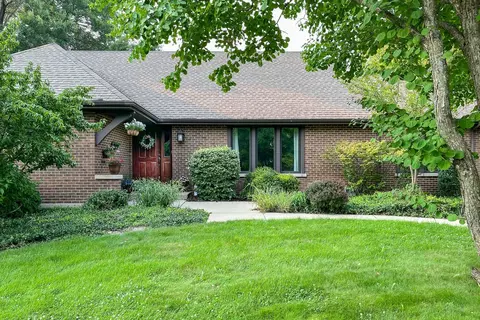 4 S Liberty Dr, South Barrington, IL 60010