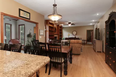 3109 Eagle Crest Rd, Bloomington, IL 61704 photo 11