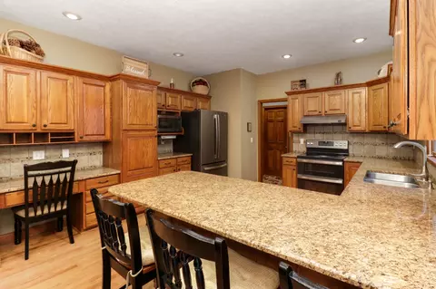 3109 Eagle Crest Rd, Bloomington, IL 61704 photo 13
