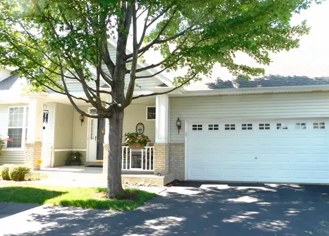 1602 Augusta Ln, Shorewood, IL 60404
