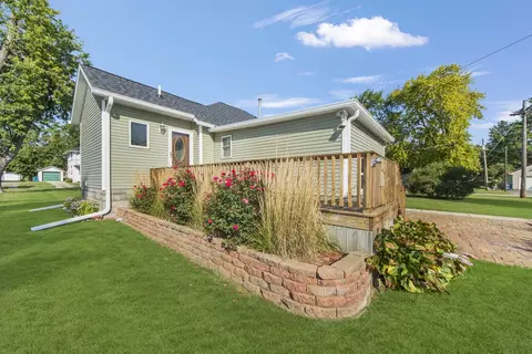 235 Maple Ave, Minonk, IL 61760 photo 4
