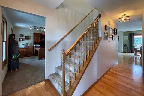 12293 Whispering Winds Dr, Roscoe, IL 61073 photo 7