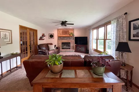 12293 Whispering Winds Dr, Roscoe, IL 61073 photo 14