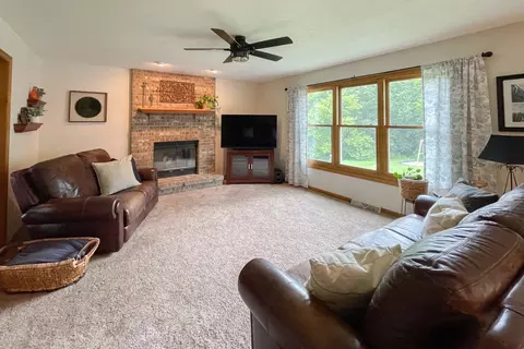 12293 Whispering Winds Dr, Roscoe, IL 61073 photo 15