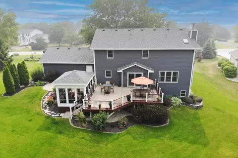 12293 Whispering Winds Dr, Roscoe, IL 61073 photo 64