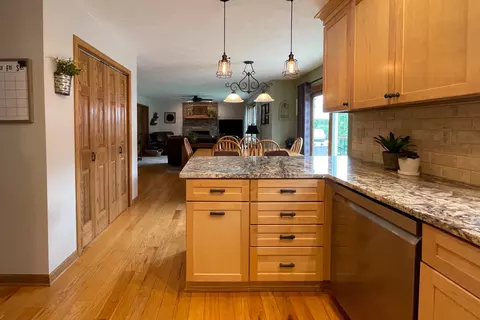 12293 Whispering Winds Dr, Roscoe, IL 61073 photo 12