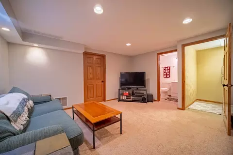 12293 Whispering Winds Dr, Roscoe, IL 61073 photo 49