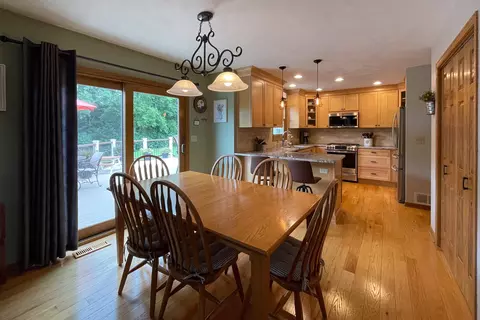 12293 Whispering Winds Dr, Roscoe, IL 61073 photo 8