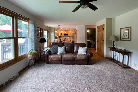 12293 Whispering Winds Dr, Roscoe, IL 61073 photo 16